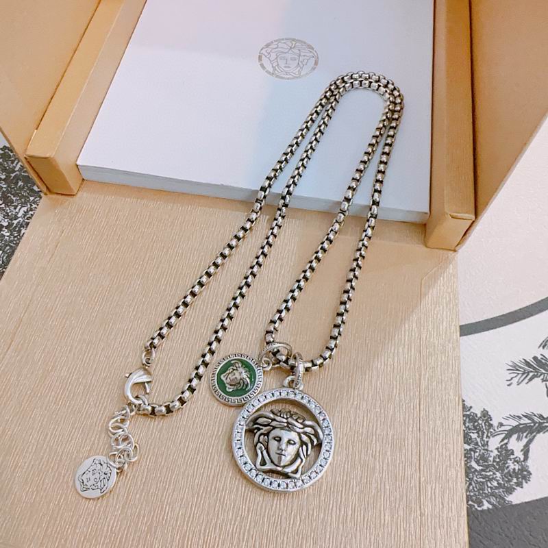 Versace necklace lyx207